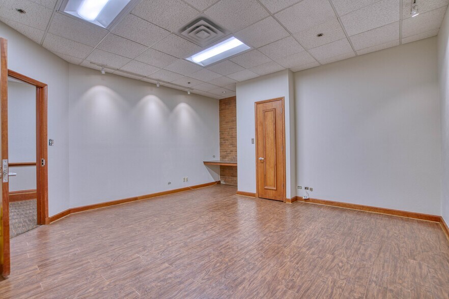 More Photos Of 1136 Pearl St, Boulder Office For Lease