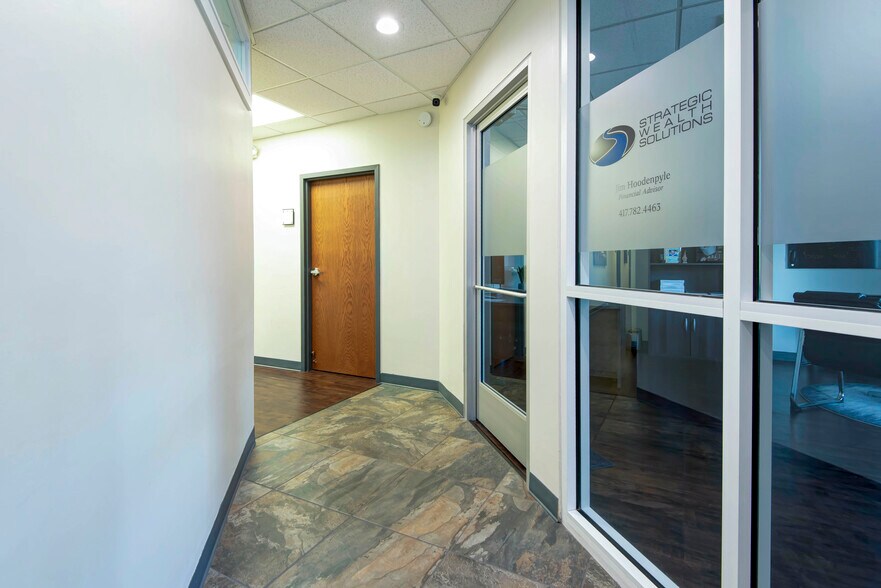 More Photos Of 1420-1426 E Bradford Pky, Springfield Medical For Lease