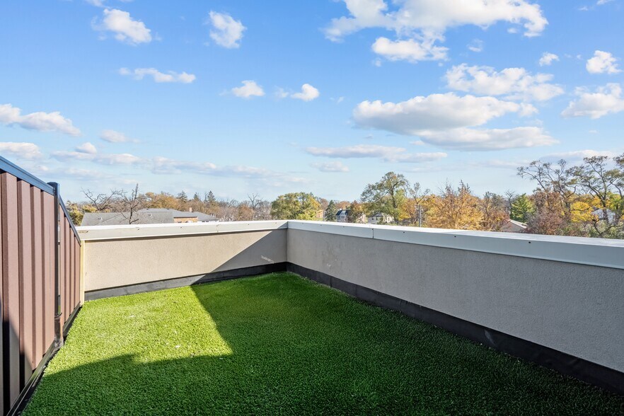 More Photos Of 625 Deerfield Rd, Deerfield Apartments For Lease