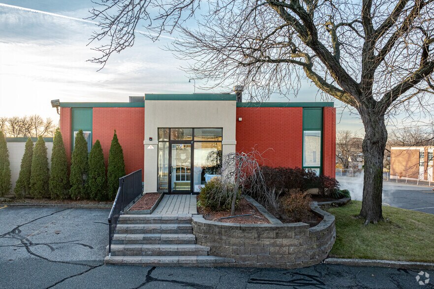 More Photos Of 480 Mundet Pl, Hillside Manufacturing For Sale