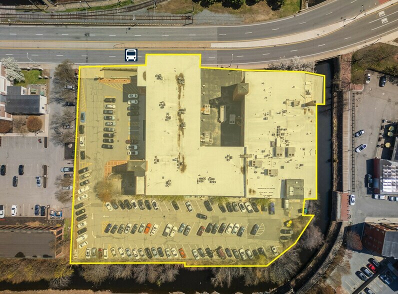 More Photos Of 491 Dutton St, Lowell Office For Sale