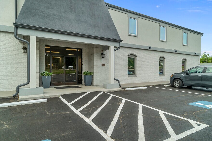 More Photos Of 1121 Old Concord Rd, Salisbury Office For Sale