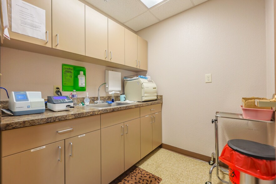 More Photos Of 1590 Paseo San Luis, Sierra Vista Medical For Lease