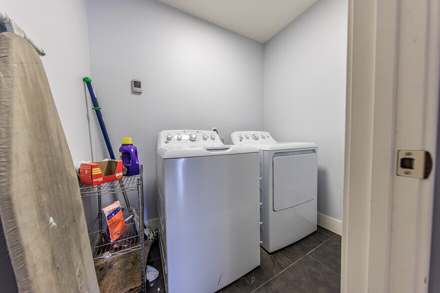 More Photos Of 5743 Case Ave, North Hollywood Apartments For Sale