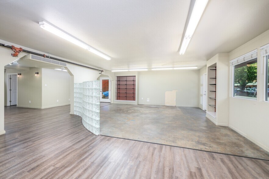 More Photos Of 436-440 Center St, Healdsburg Storefront Retail Residential For Sale