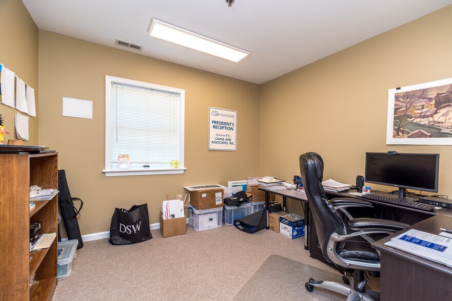 More Photos Of 2370 York Rd, Jamison Office For Sale