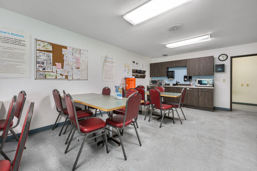 More Photos Of 945 Industrial Dr S, Sauk Rapids Manufacturing For Sale