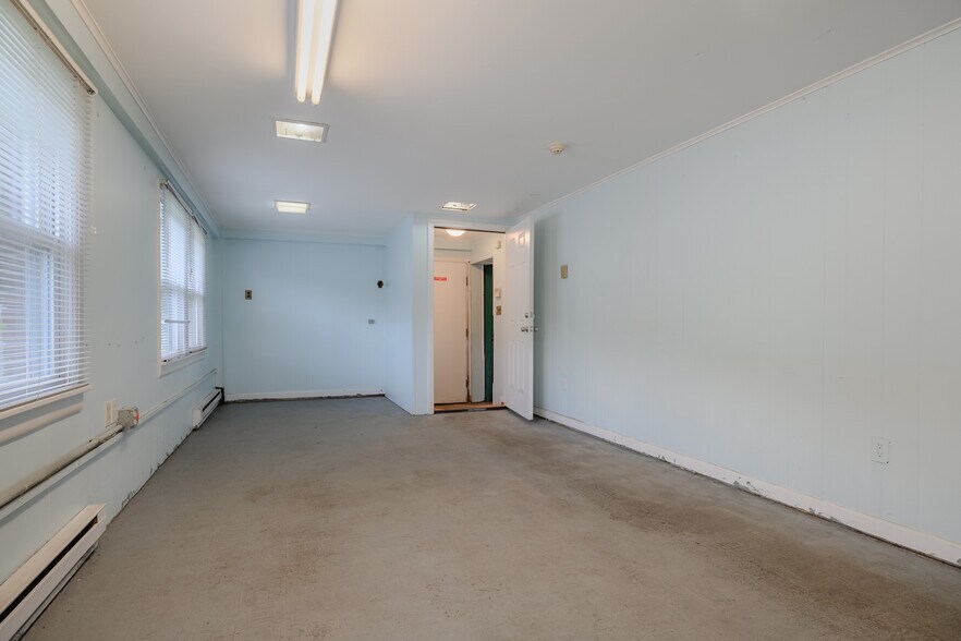 More Photos Of 36 Lake Avenue Ext, Danbury Manufacturing For Sale