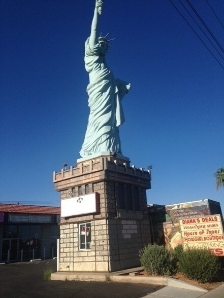 More Photos Of 4211 W Sahara Ave, Las Vegas Storefront Retail Office For Lease