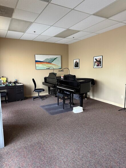 More Photos Of 1024 Serpentine Ln, Pleasanton Medical For Lease