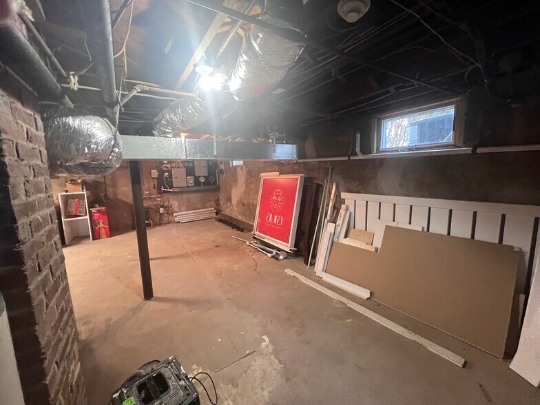 More Photos Of 735 Broad St, Shrewsbury Office Residential For Sale