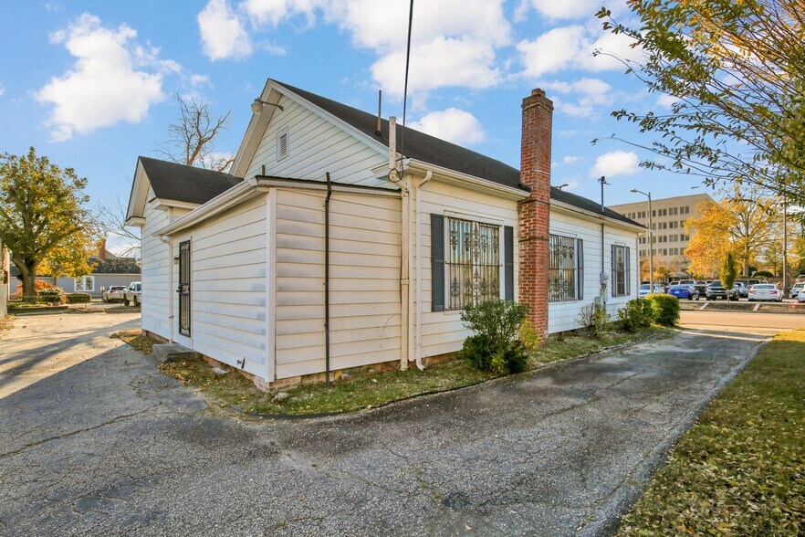 More Photos Of 115 S Cool Spring St, Fayetteville Office For Lease