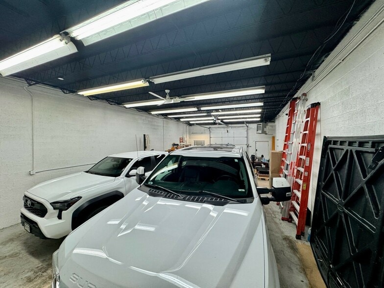 More Photos Of 3778 S Kalamath St, Englewood Warehouse For Sale