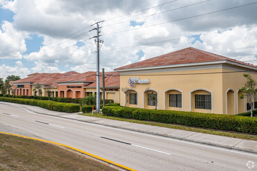 More Photos Of 9250 Corkscrew Rd, Estero Medical For Lease