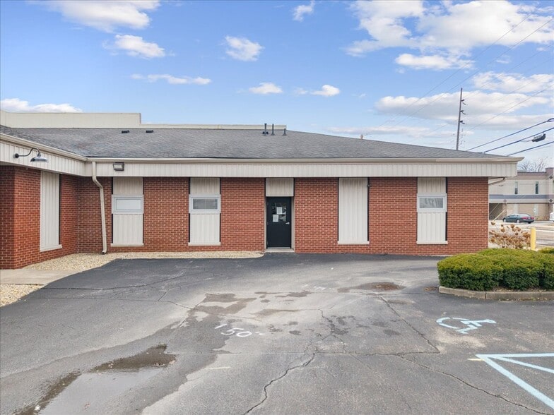 More Photos Of 1415 Shelby St, Indianapolis Office For Sale