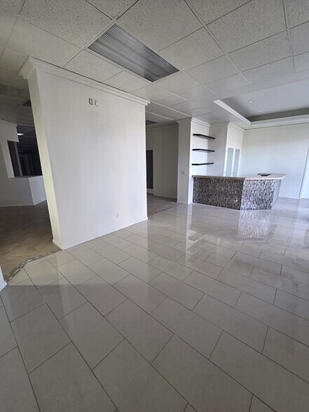 More Photos Of 44143-44147 20th St W, Lancaster Medical For Sale