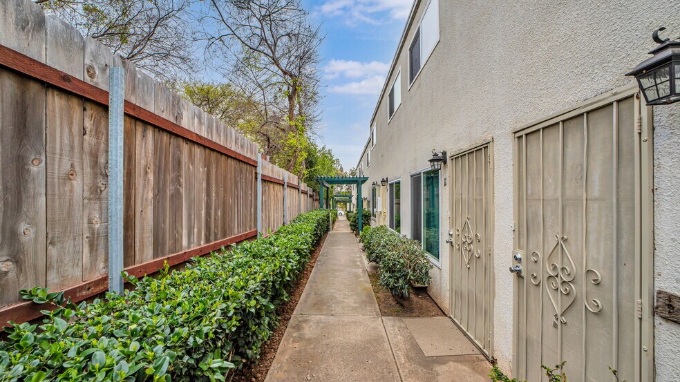 More Photos Of 7425 Waite Dr, La Mesa Apartments For Sale