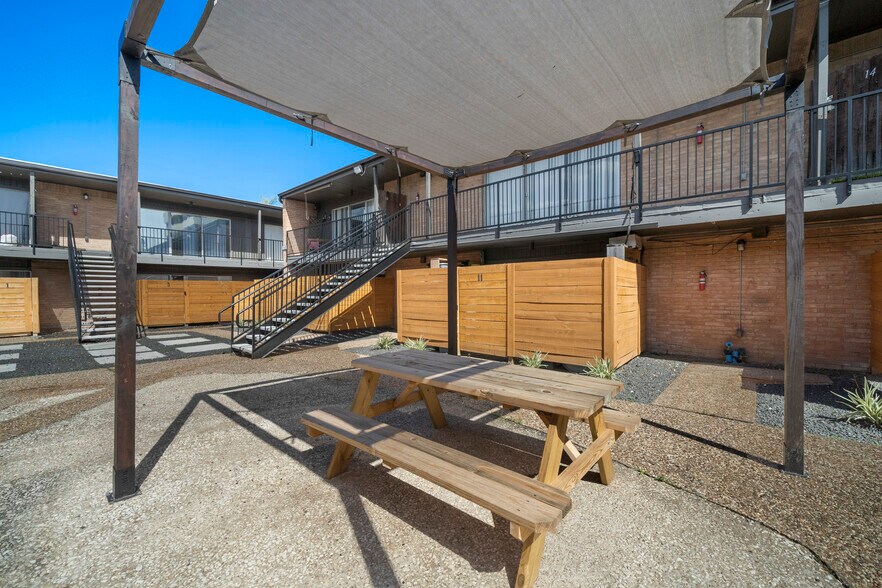 More Photos Of 3262 Branard St, Houston Apartments For Sale