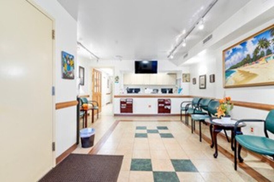 More Photos Of 270 9th St, Brooklyn Medical For Lease