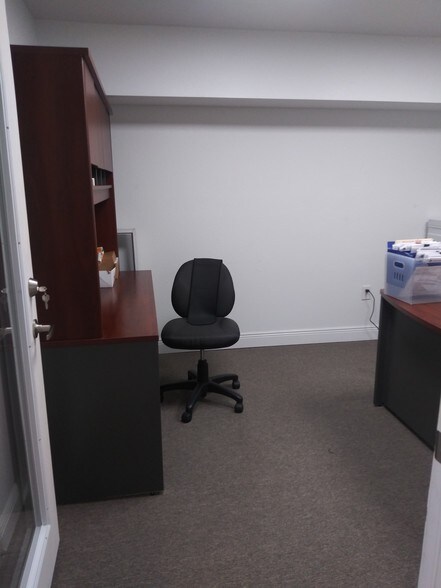 More Photos Of 5017 N Coolidge Dr, Tampa Industrial For Sale