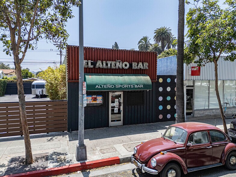 More Photos Of 8554 Washington Blvd, Culver City Bar For Sale