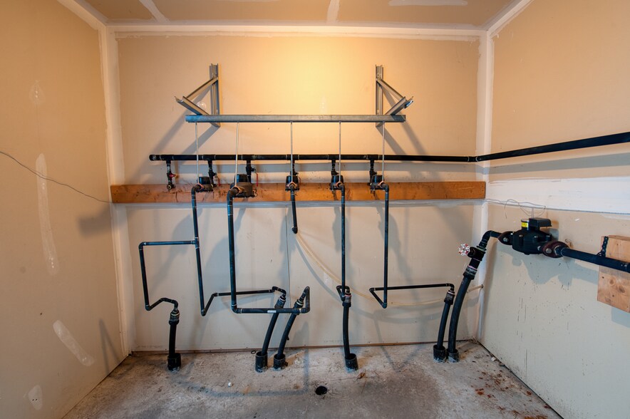 More Photos Of 3419 33 St, Whitecourt Industrial For Sale