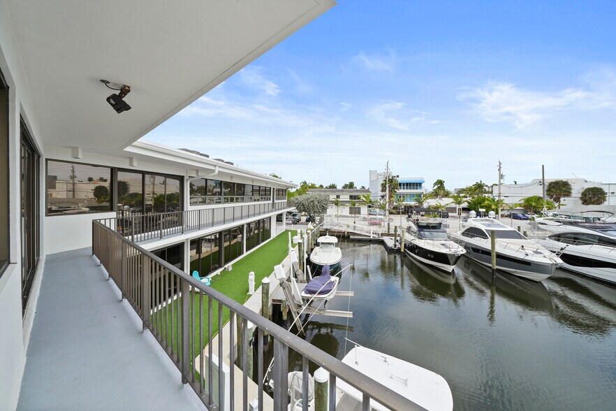 More Photos Of 4322-4334 E Tradewinds Ave, Lauderdale-by-the-Sea Loft Creative Space For Lease