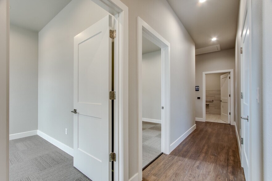 More Photos Of 360 Rufe Snow Dr, Keller Office For Lease