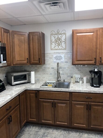 More Photos Of 4134 Seneca St, West Seneca Medical For Lease