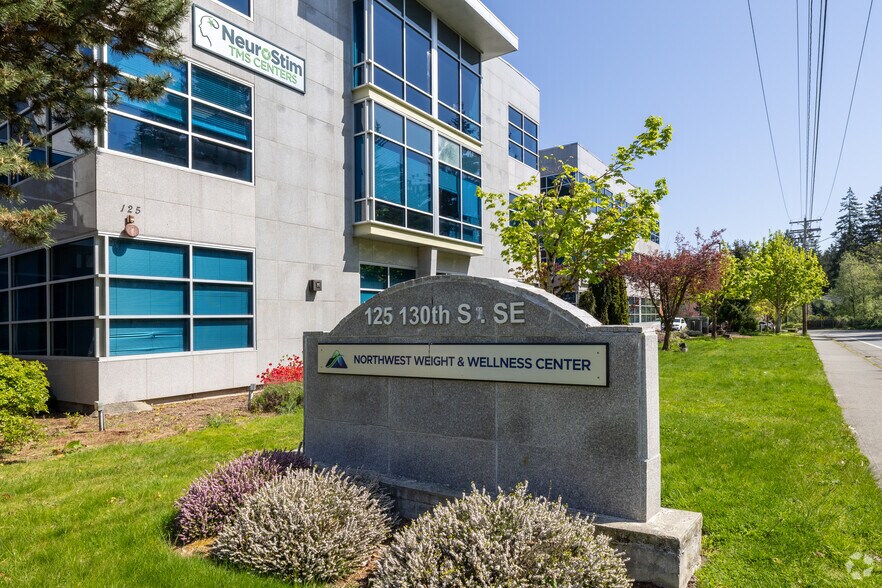 More Photos Of 125 130th St SE, Everett Medical For Sale