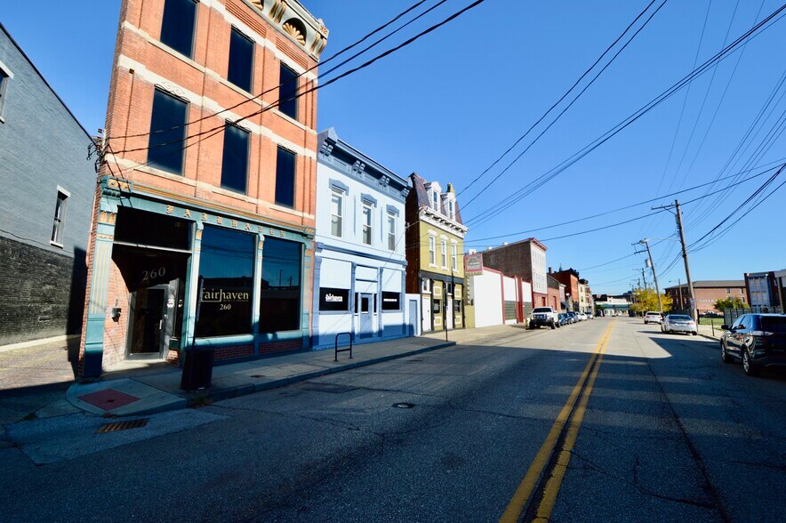 More Photos Of 254 W Pike St, Covington Storefront Retail Residential For Lease