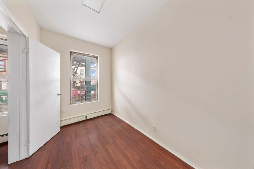 More Photos Of 11710 Jamaica Ave, Richmond Hill Apartments For Sale