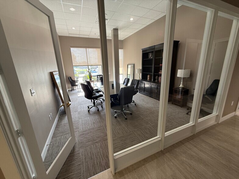 More Photos Of 3195 Dowlen Rd, Beaumont Storefront For Lease