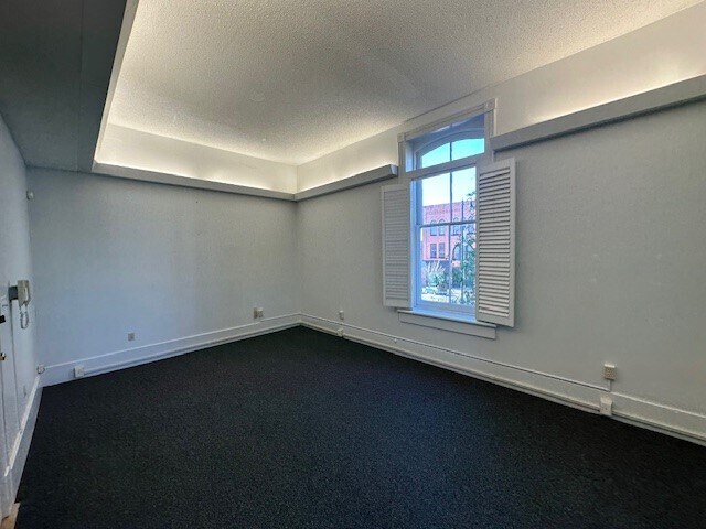 More Photos Of 102 Person St, Fayetteville Office For Lease
