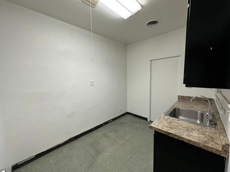 More Photos Of 1133 Crenshaw Blvd, Los Angeles Medical For Lease