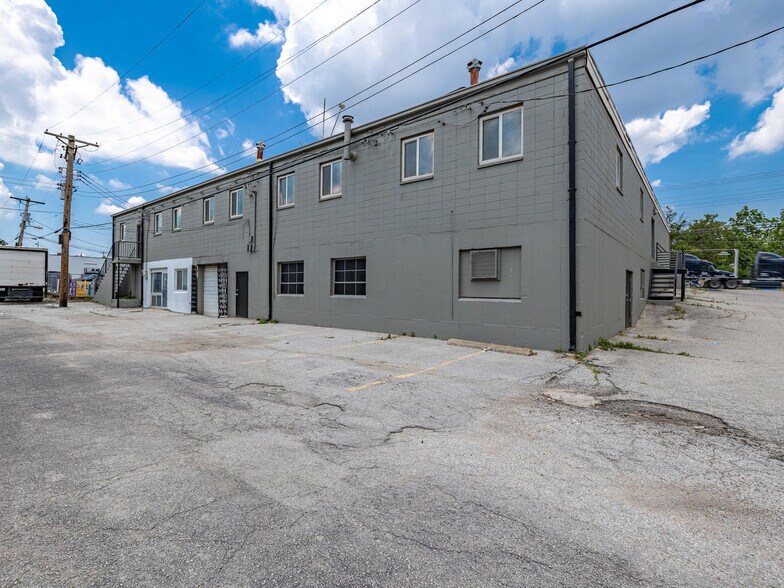 More Photos Of 8322-8330 Olive Blvd, Saint Louis Storefront For Lease
