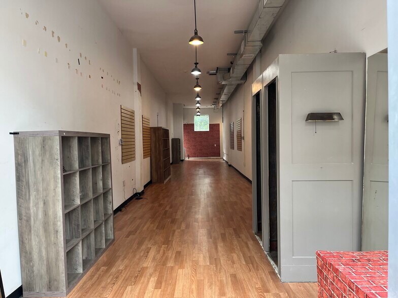 More Photos Of 1023 Stuyvesant Ave, Union Township Storefront For Lease