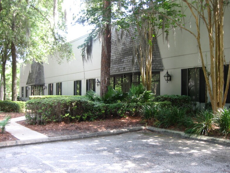More Photos Of 7750-1 Bayberry Rd, Jacksonville Unknown For Lease
