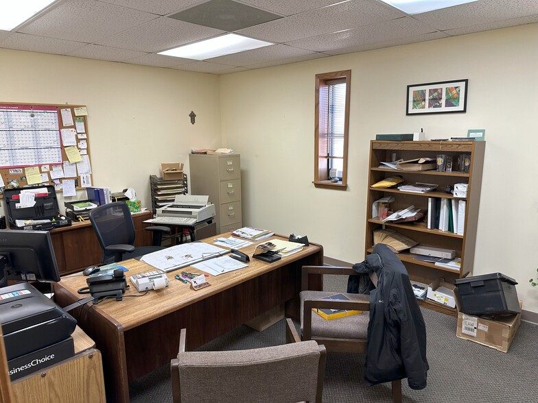 More Photos Of 3001 Kishwaukee St, Rockford Industrial For Sale