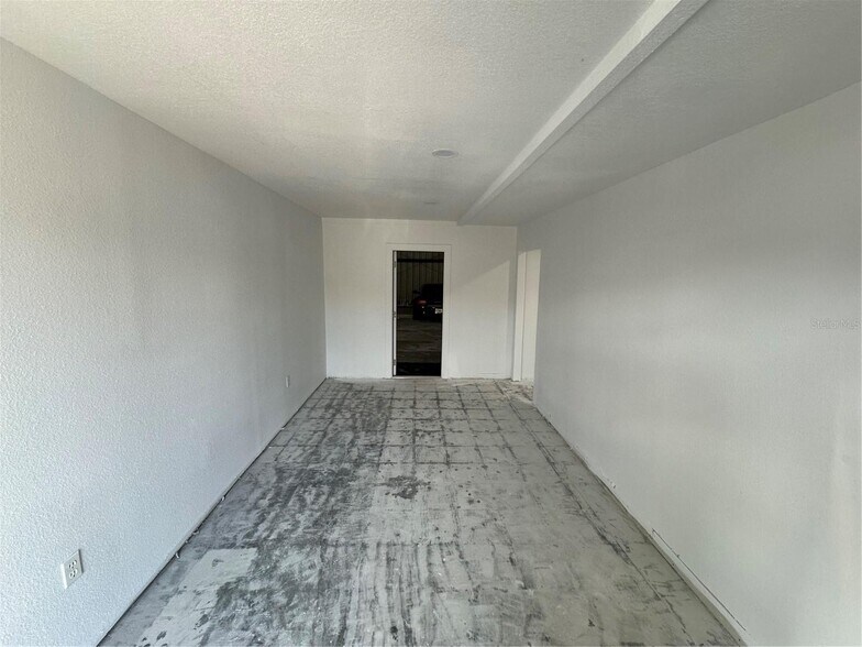 More Photos Of 4457-4459 Holden Rd, Lakeland Warehouse For Sale
