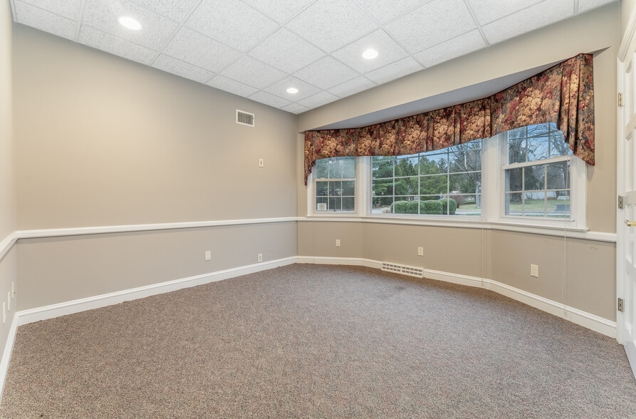 More Photos Of 16 Harrison St, Clinton Township Office Residential For Sale
