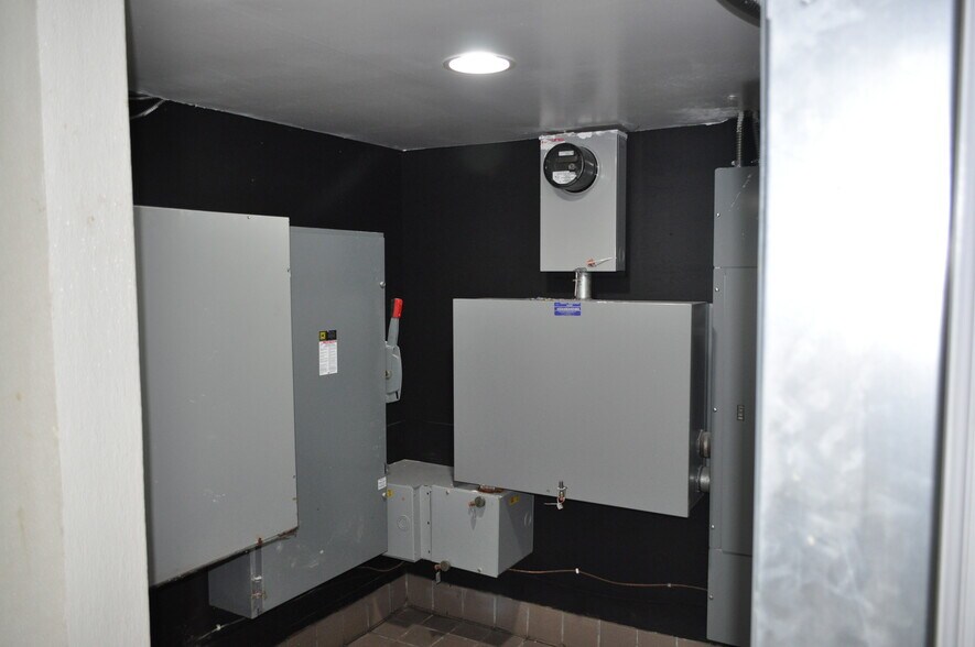 More Photos Of 19 W Main St, Somerville Storefront For Sale