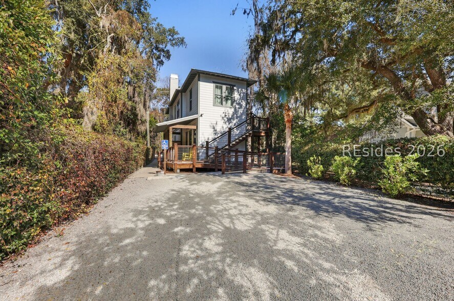 More Photos Of 1250 May River Rd, Bluffton Office For Sale