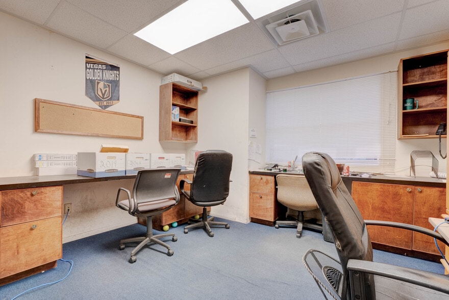 More Photos Of 5961 McLeod Dr, Las Vegas Warehouse For Sale
