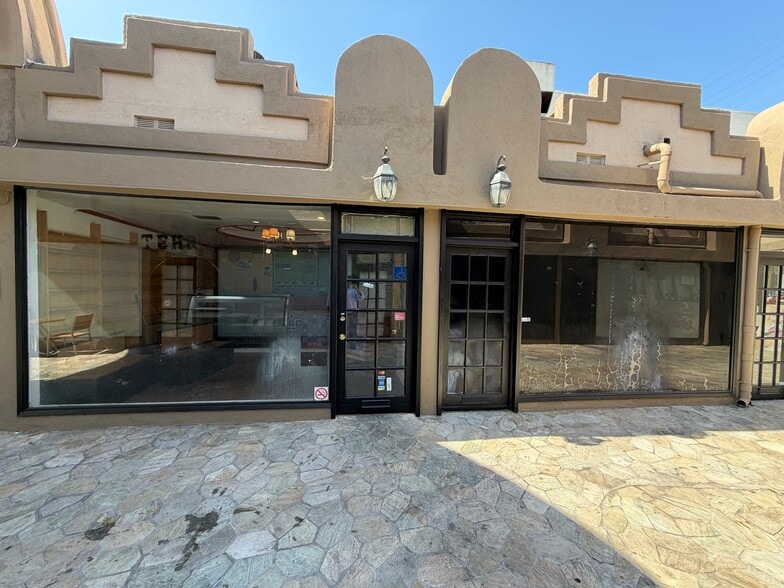 More Photos Of 265 S Robertson Blvd, Beverly Hills Restaurant For Lease
