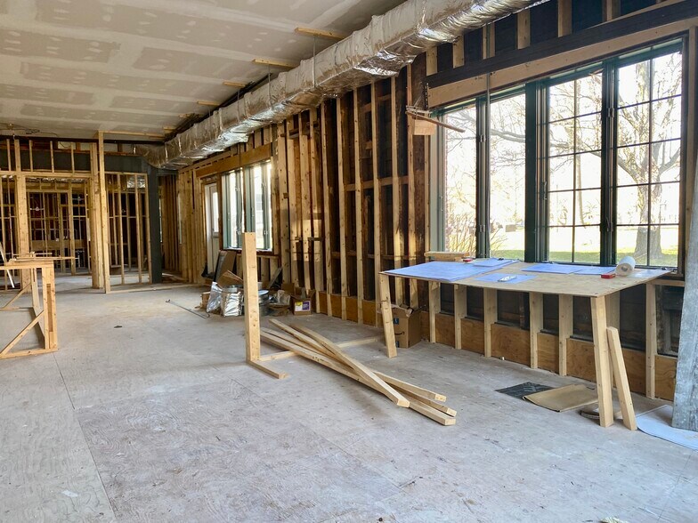 More Photos Of 103 Bellevue Ave, Newport Restaurant For Lease