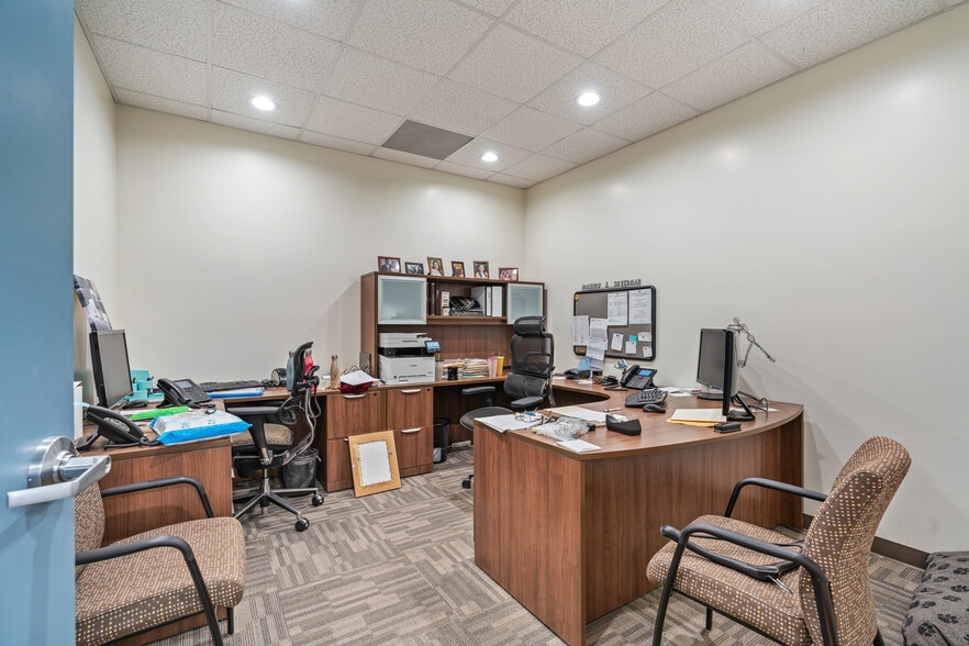 More Photos Of 578-580 E San Bernardino Rd, Covina Loft Creative Space For Sale