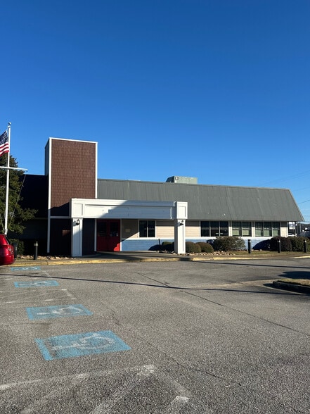Primary Photo Of 515 Quintard Dr, Anniston Restaurant For Sale