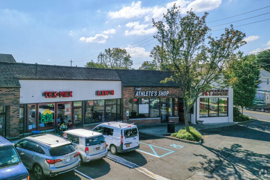More Photos Of 206-214 Glen Cove Ave, Glen Cove Freestanding For Lease