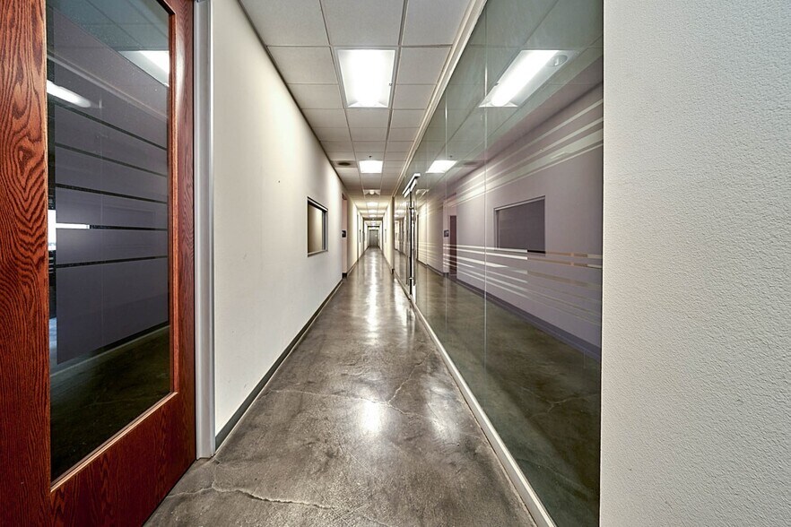 More Photos Of 1807 E 48th Pl, Los Angeles Warehouse For Lease